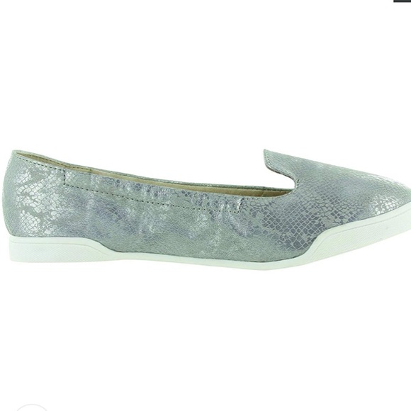 slip on sneaker size L 8.5-9.5 - Picture 2 of 5